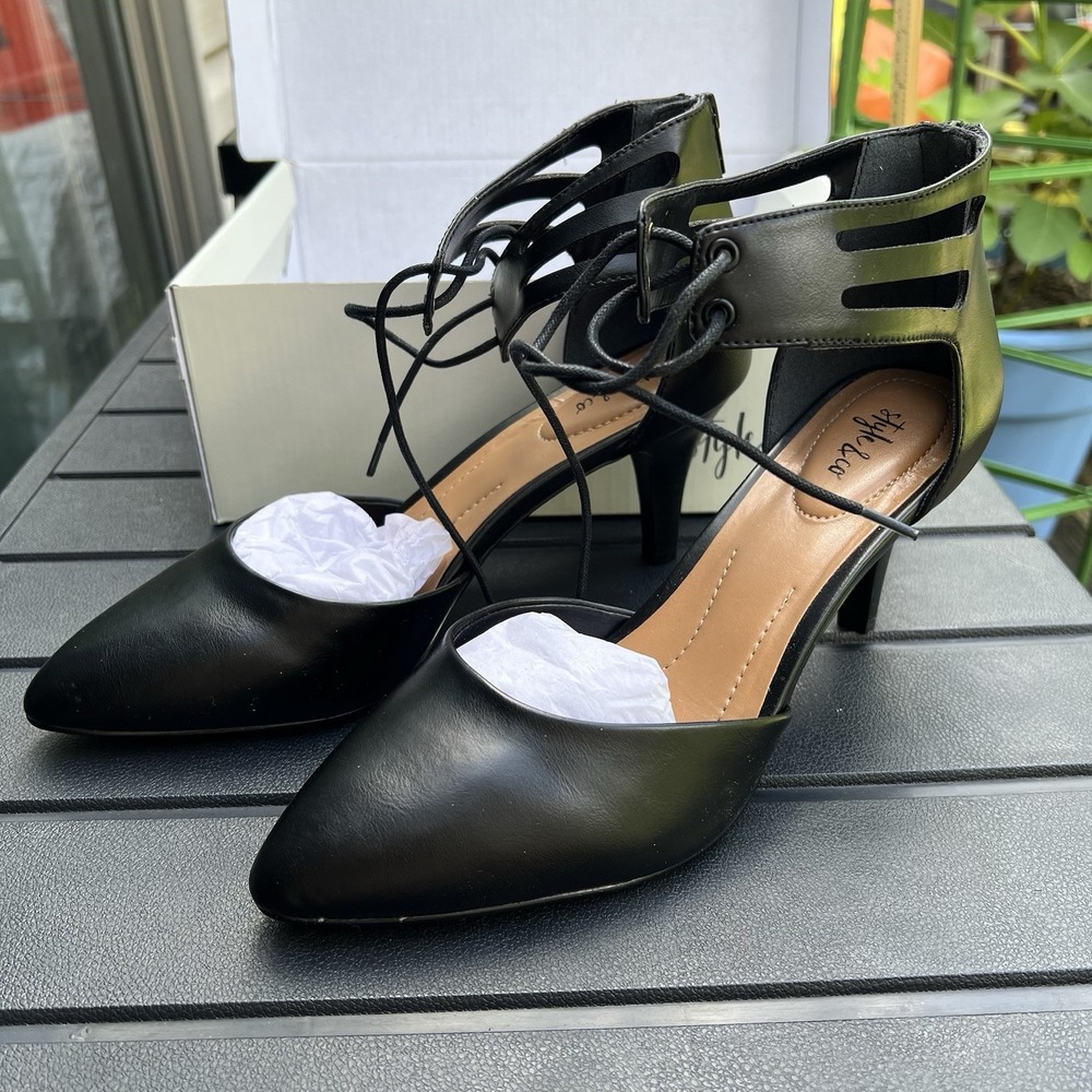 Style & Co Strappy Kitten Heels Ankle Tie 10M Black AVANAAP Back Zipper